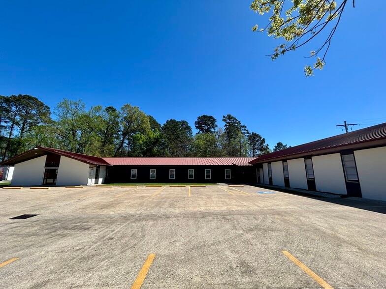 More Photos Of 4265 E Lucas Dr, Beaumont Religious Facility For Sale