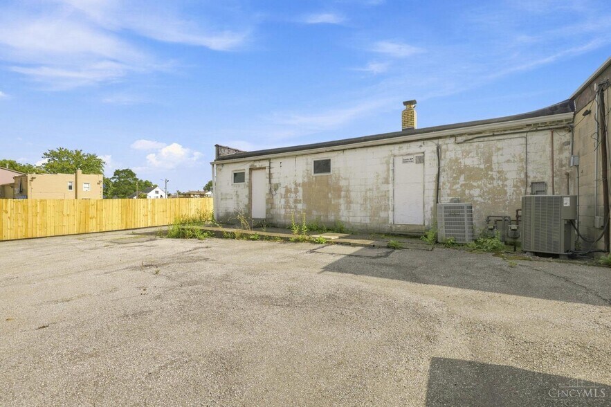 More Photos Of 1069-1077 Millville Ave, Hamilton General Retail For Sale