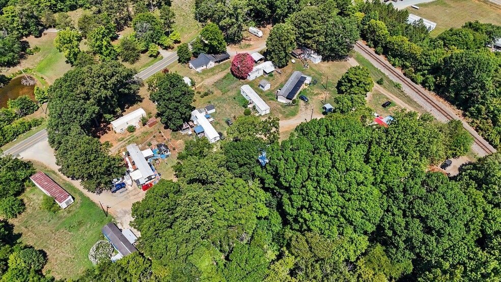 More Photos Of 1678 Stone Street Ext, Mebane Manufactured Housing Mobile Home Park For Sale