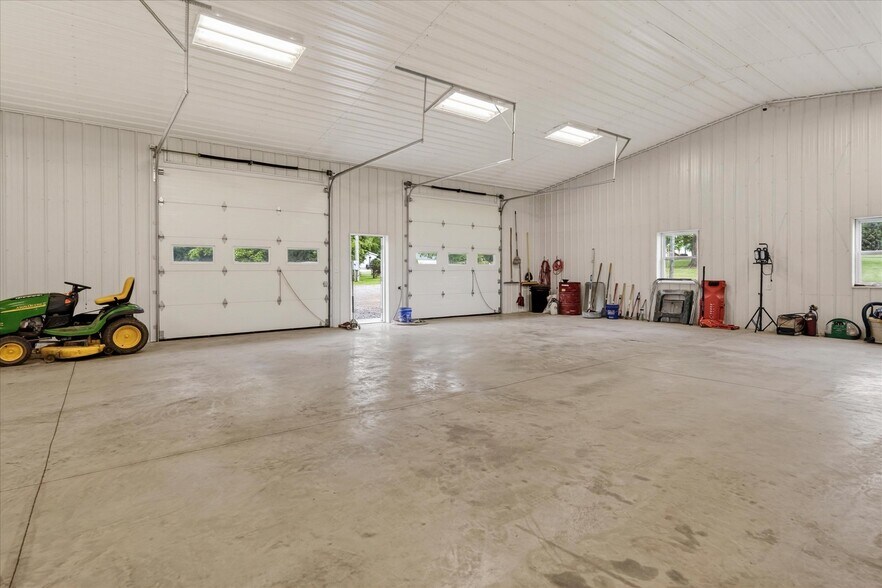More Photos Of 904 N West St, Hillsboro Land For Sale