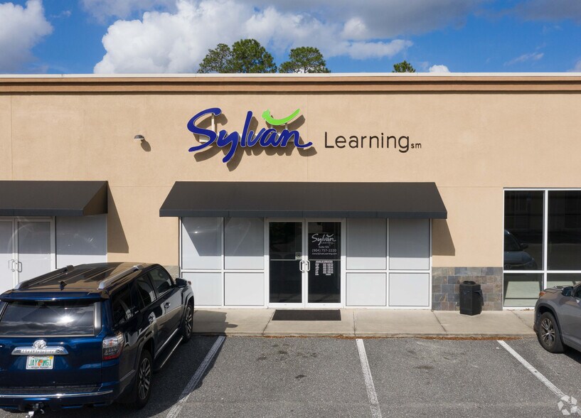 More Photos Of 2255 Dunn Ave, Jacksonville Storefront Retail Office For Lease