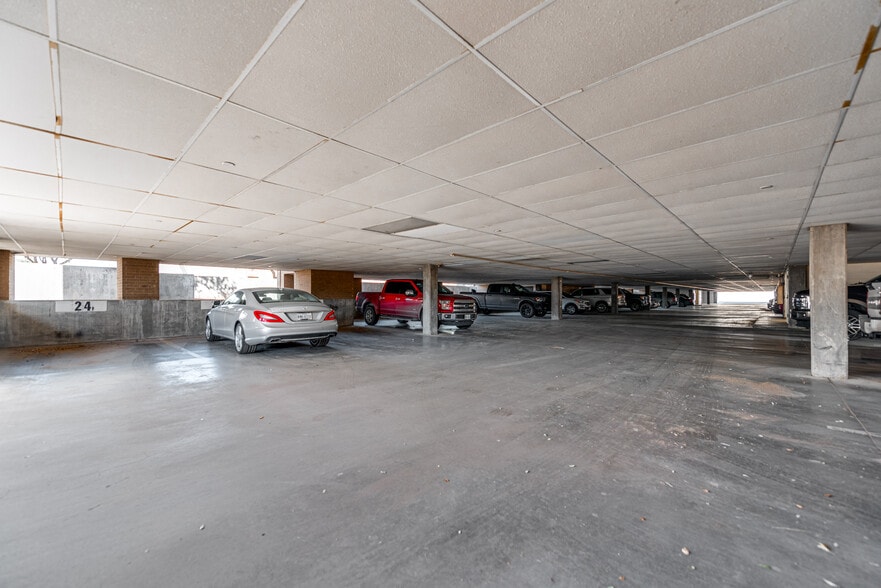 More Photos Of 3000 Garfield St, Midland Office For Lease