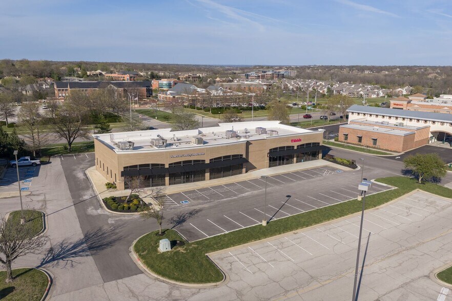More Photos Of 4907-4917 Town Center Dr, Leawood Freestanding For Lease