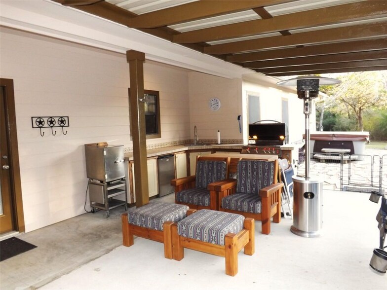 More Photos Of 4443 US 90, Alleyton Flex For Sale