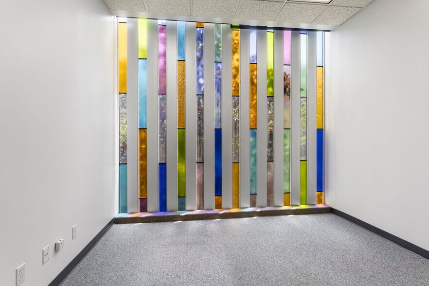 More Photos Of , Baton Rouge Office For Sale