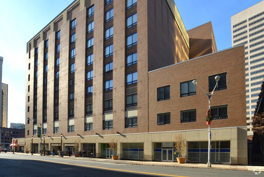 More Photos Of 915 Main St, Hartford Apartments For Lease