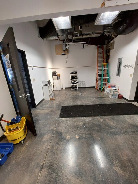 More Photos Of 1724 S Church St, Watertown Storefront Retail Office For Lease