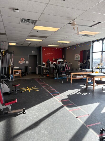 More Photos Of 202 W Ireland Rd, South Bend Freestanding For Lease