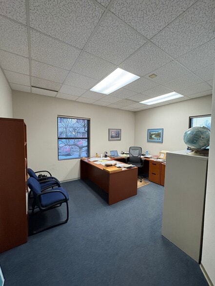 More Photos Of 1401 Rudakof Cir, Anchorage Office For Sale