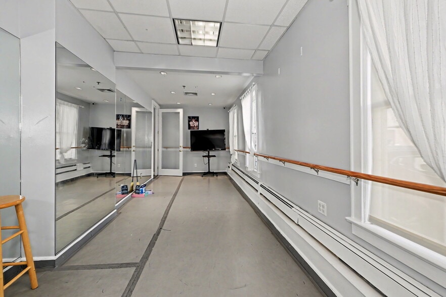 More Photos Of 245 Mill St, Greenwich Loft Creative Space For Lease