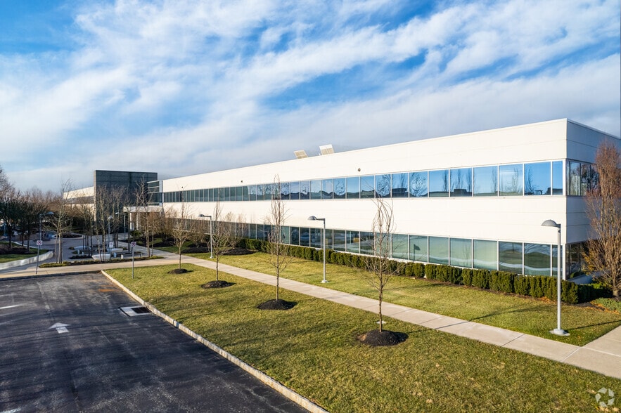More Photos Of 721 Arbor Way, Blue Bell Office For Lease
