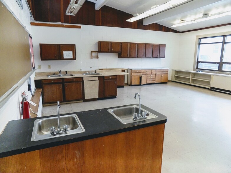 More Photos Of 804 S Purdum St, Kokomo Schools For Sale