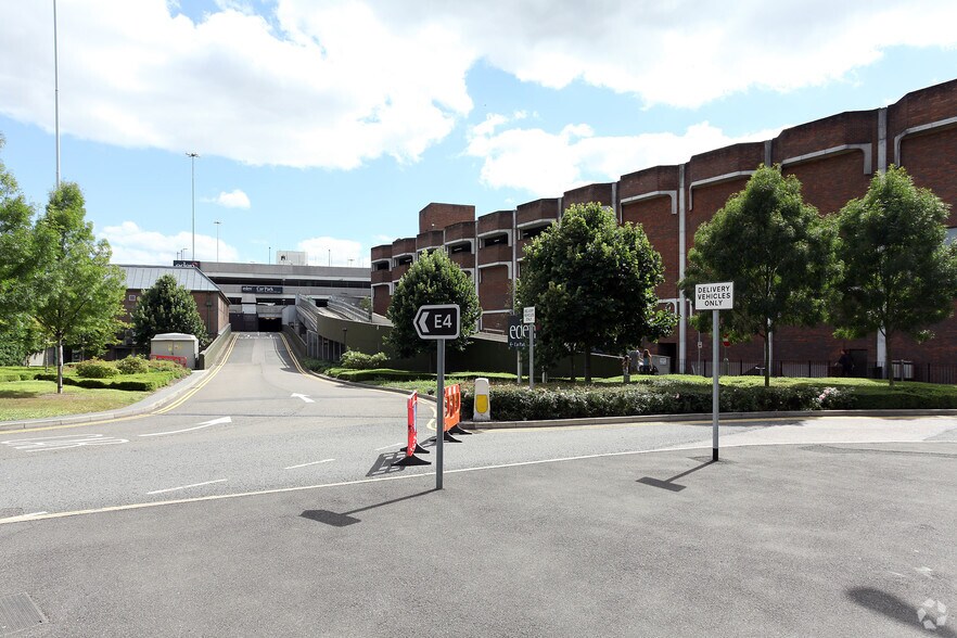 More Photos Of Eden Walk, High Wycombe General Retail For Lease