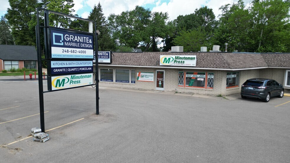 More Photos Of 2474-2486 Orchard Lake Rd, Keego Harbor Unknown For Lease