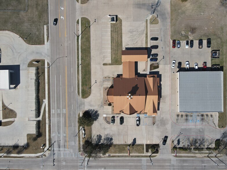 More Photos Of 9636 White Settlement Rd, Fort Worth Bank For Sale