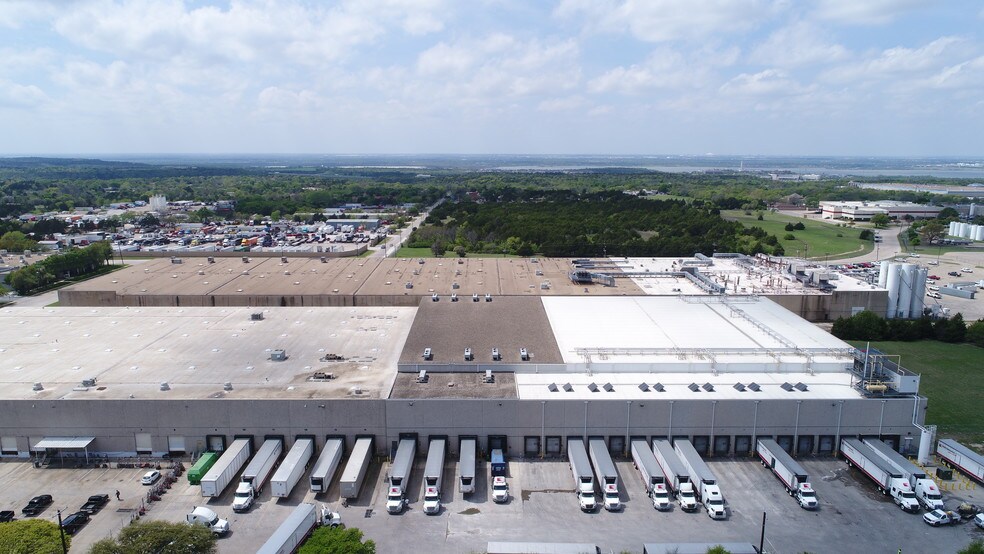 More Photos Of 3638-4000 Dan Morton Dr, Dallas Food Processing For Lease