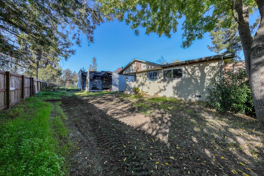 More Photos Of 3527 CA-20 Hwy, Upper Lake Flex For Sale