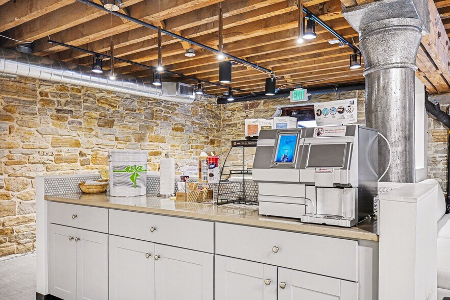 More Photos Of 1660 17th St, Denver Office Residential For Sale