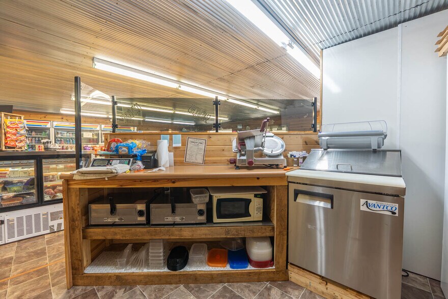 More Photos Of 5412 AR-56, Violet Hill Service Station For Sale
