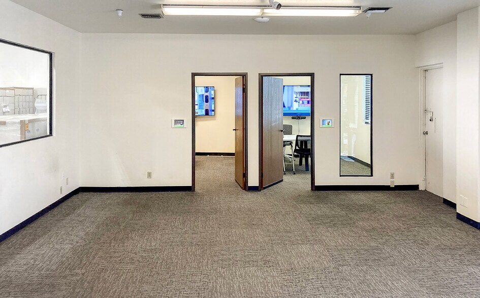 More Photos Of 1320 Willow Rd, Menlo Park Unknown For Lease