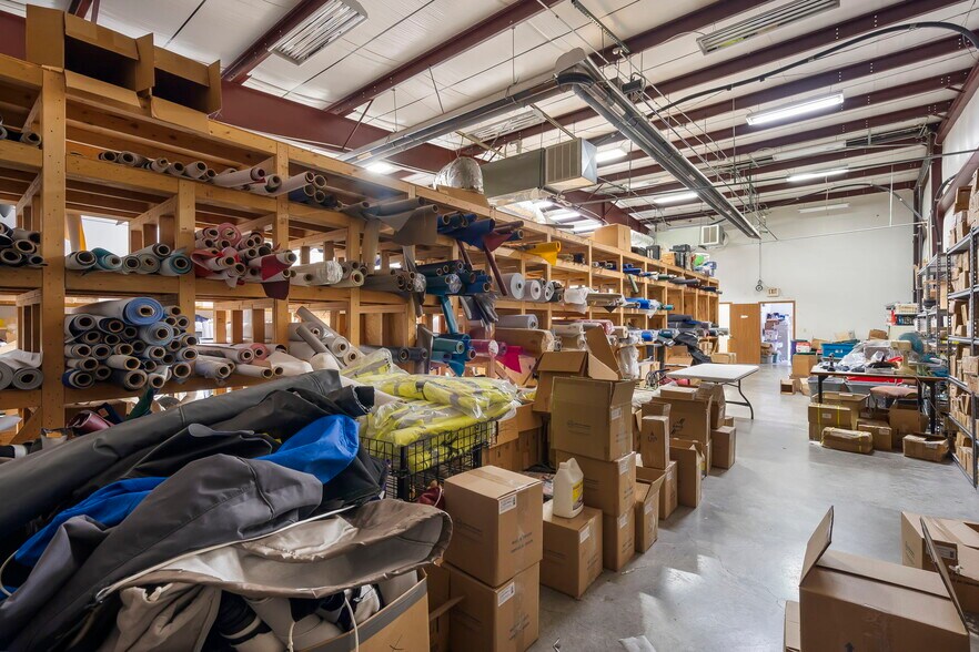 More Photos Of 5410 S Daniel St, Battlefield Manufacturing For Sale