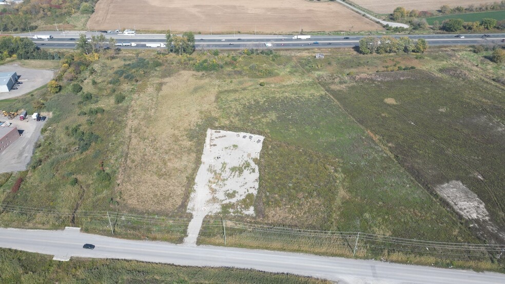 More Photos Of 540 Lake Rd, Bowmanville Warehouse For Lease