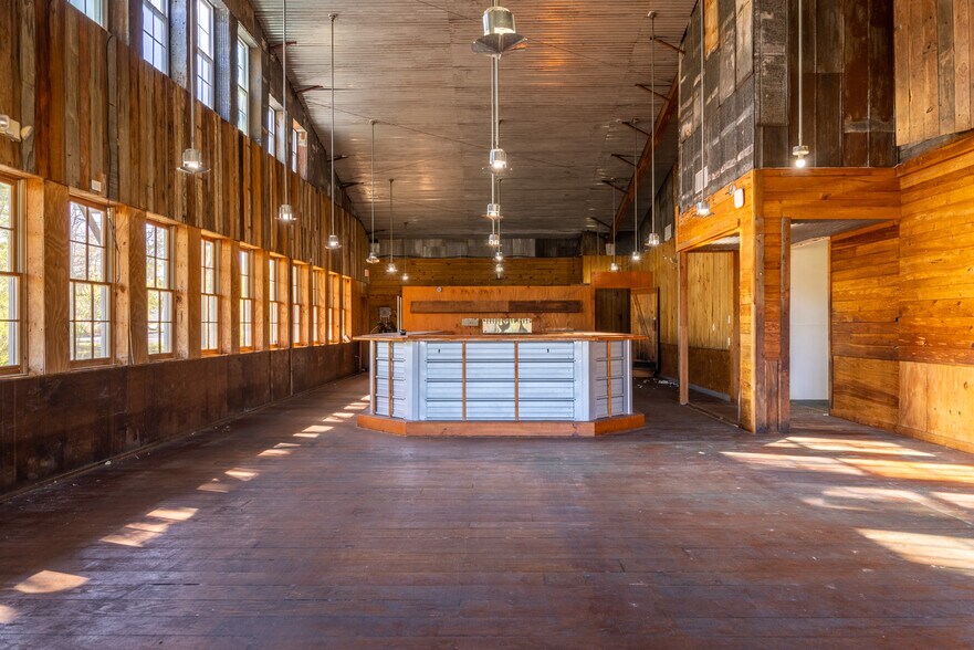 More Photos Of 9310 Baldridge Dr, Pensacola Restaurant For Sale