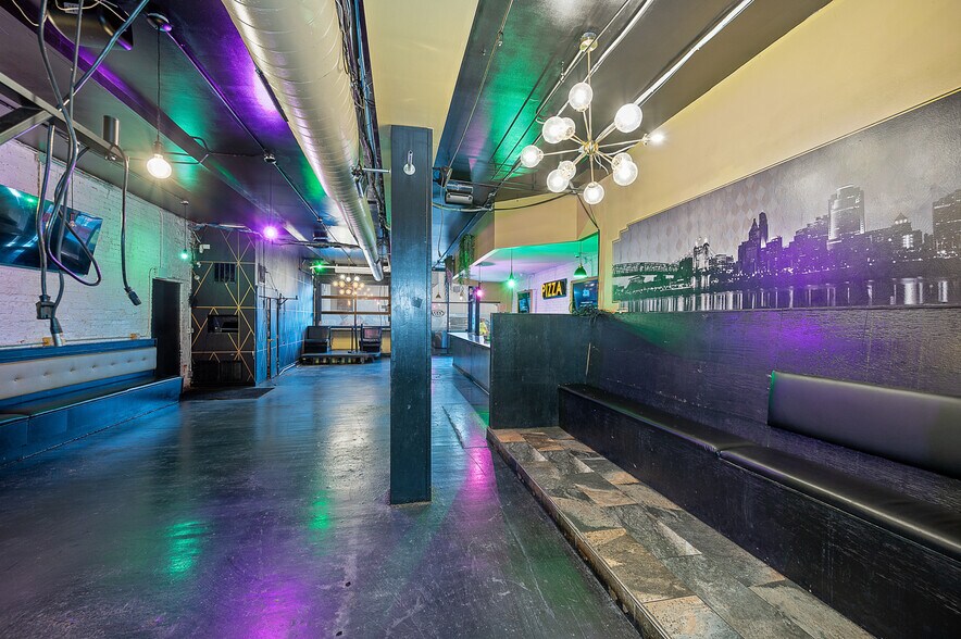 More Photos Of 126 W Sixth St, Cincinnati Apartments For Lease