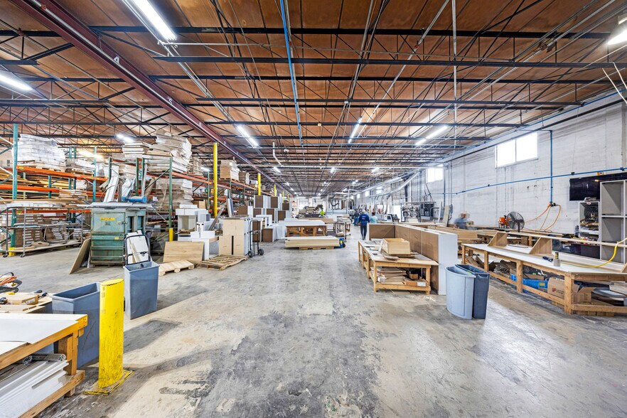 More Photos Of 7955 W 20th Ave, Hialeah Warehouse For Sale