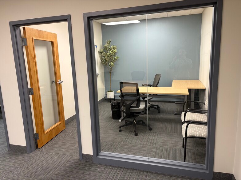 More Photos Of 111 Stow Ave, Cuyahoga Falls Office For Sale