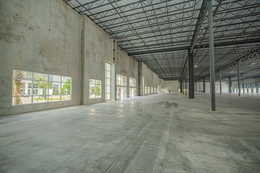 More Photos Of 1620 NW 215th St, Miami Gardens Unknown For Lease