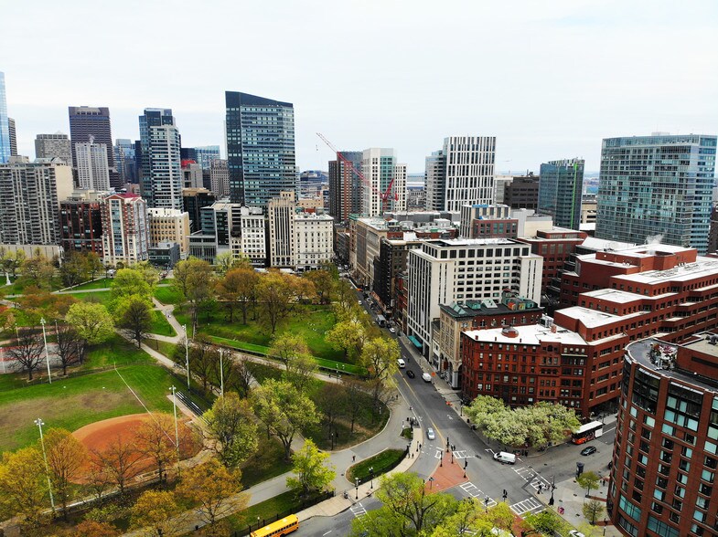 More Photos Of 2 Park Plz, Boston Office For Lease