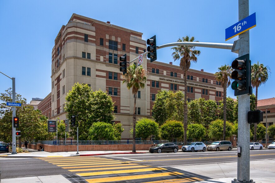 More Photos Of 1620 California Ave, Santa Monica Apartments For Sale