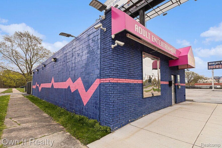 More Photos Of 16550-16512 Telegraph Rd, Detroit General Retail For Sale
