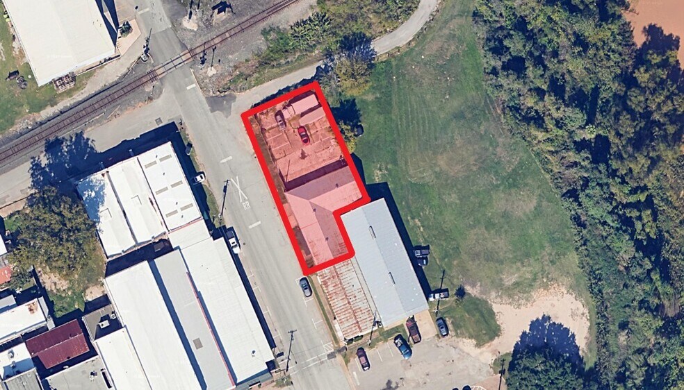 More Photos Of 105 S 2nd St, Richmond General Retail For Sale