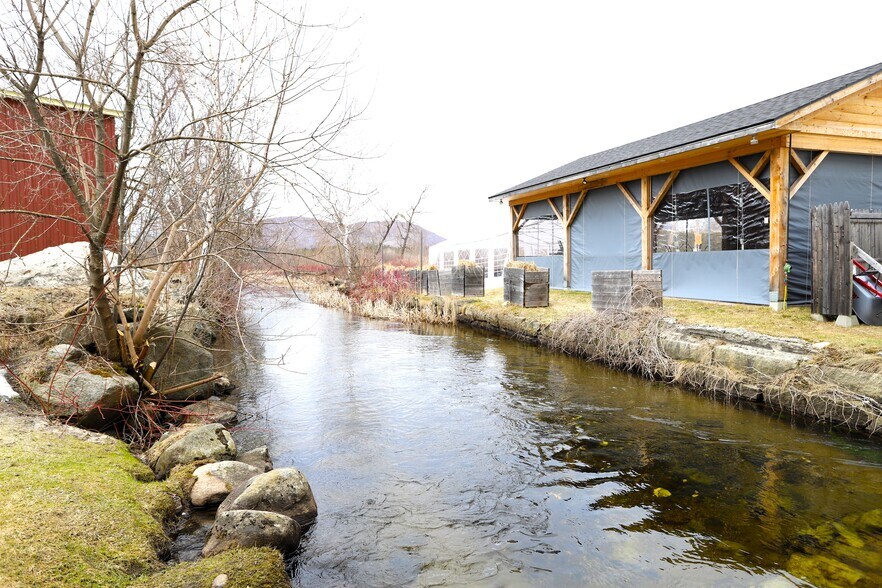 More Photos Of 138 Cross St, Brighton Hotel For Sale