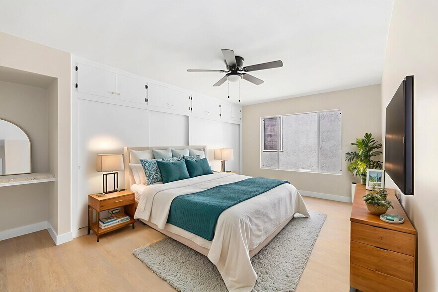 More Photos Of 3020 E 3rd St, Long Beach Apartments For Sale