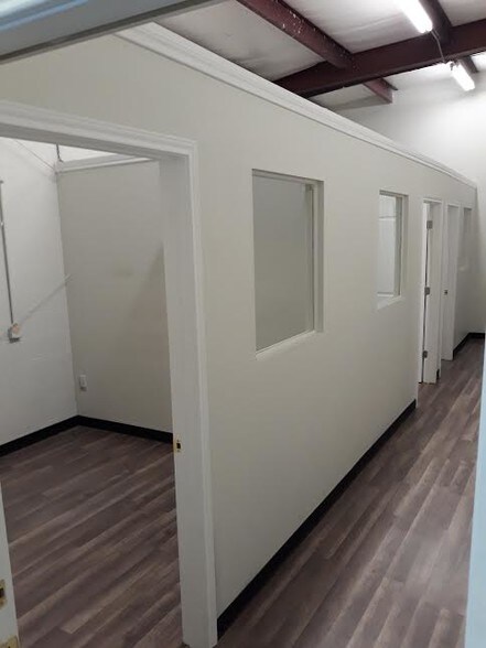 More Photos Of 31848 State Highway 249, Pinehurst Showroom For Lease