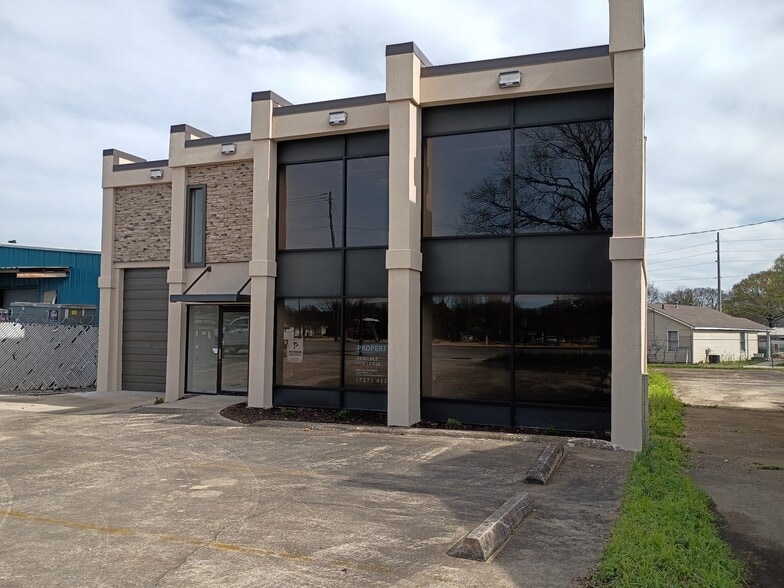 More Photos Of 2611 Clinton Ave W, Huntsville Light Distribution For Lease