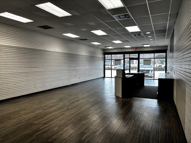 More Photos Of 1225 N Loop 336 W, Conroe Freestanding For Lease