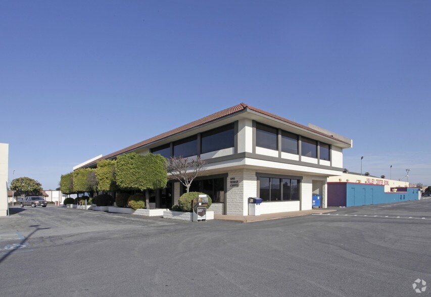 Primary Photo Of 1093 S Main St, Salinas Office For Lease