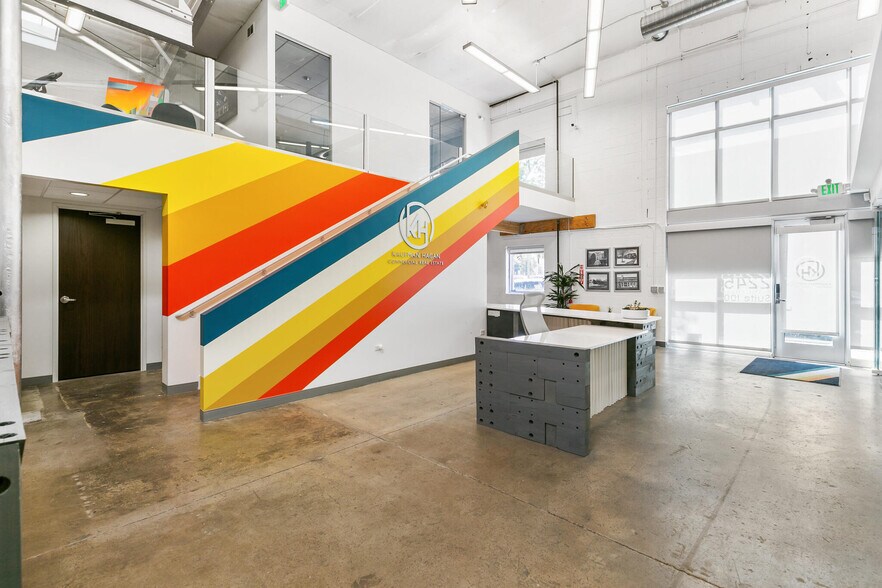 More Photos Of 2245 Curtis St, Denver Loft Creative Space For Lease
