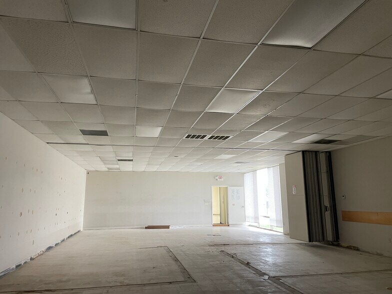 More Photos Of 4875 Highway 6 S, Missouri City Unknown For Lease