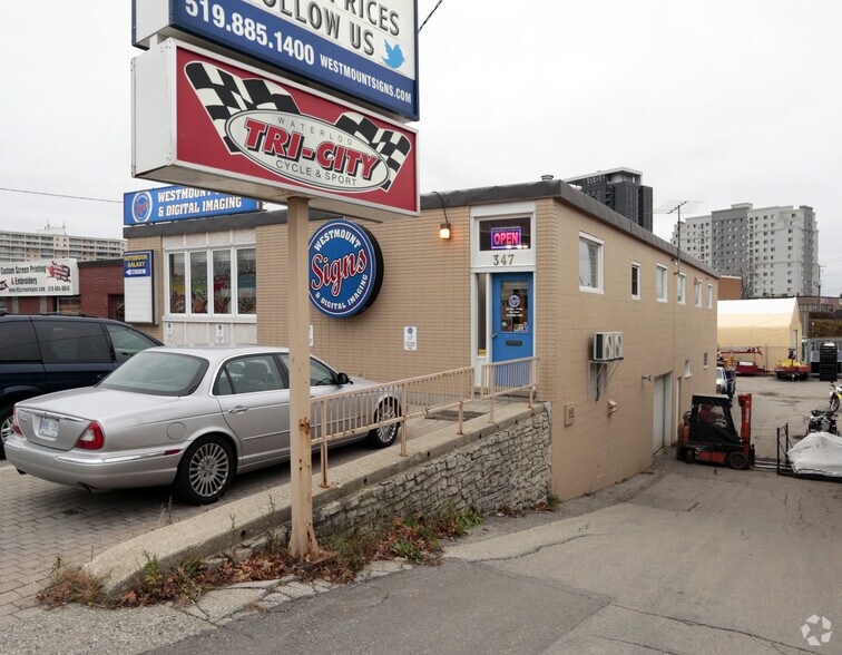 More Photos Of 347 Weber St N, Waterloo Freestanding For Lease