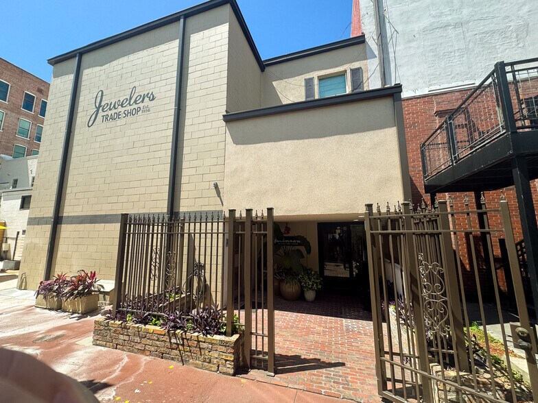 More Photos Of 26 S Palafox St, Pensacola Storefront For Lease