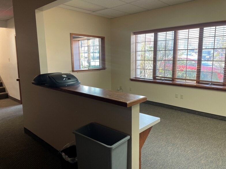 More Photos Of 903 E Ash St, Columbia Office For Sale