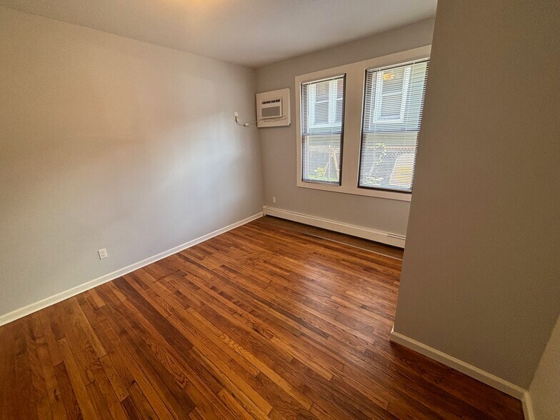 More Photos Of 1615 E Main St, Waterbury Apartments For Sale