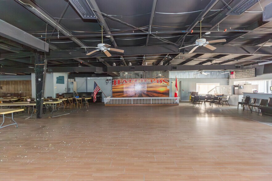 More Photos Of 4024 Paul S Buchman Hwy, Zephyrhills Restaurant For Sale