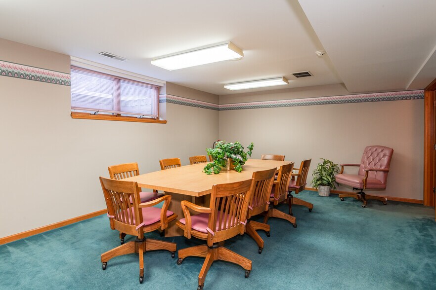 More Photos Of 1752 W High St, Piqua Medical For Sale