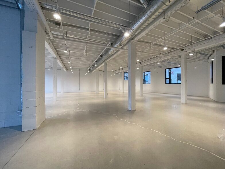 More Photos Of 83-91B Walnut Av, Toronto Office For Sale
